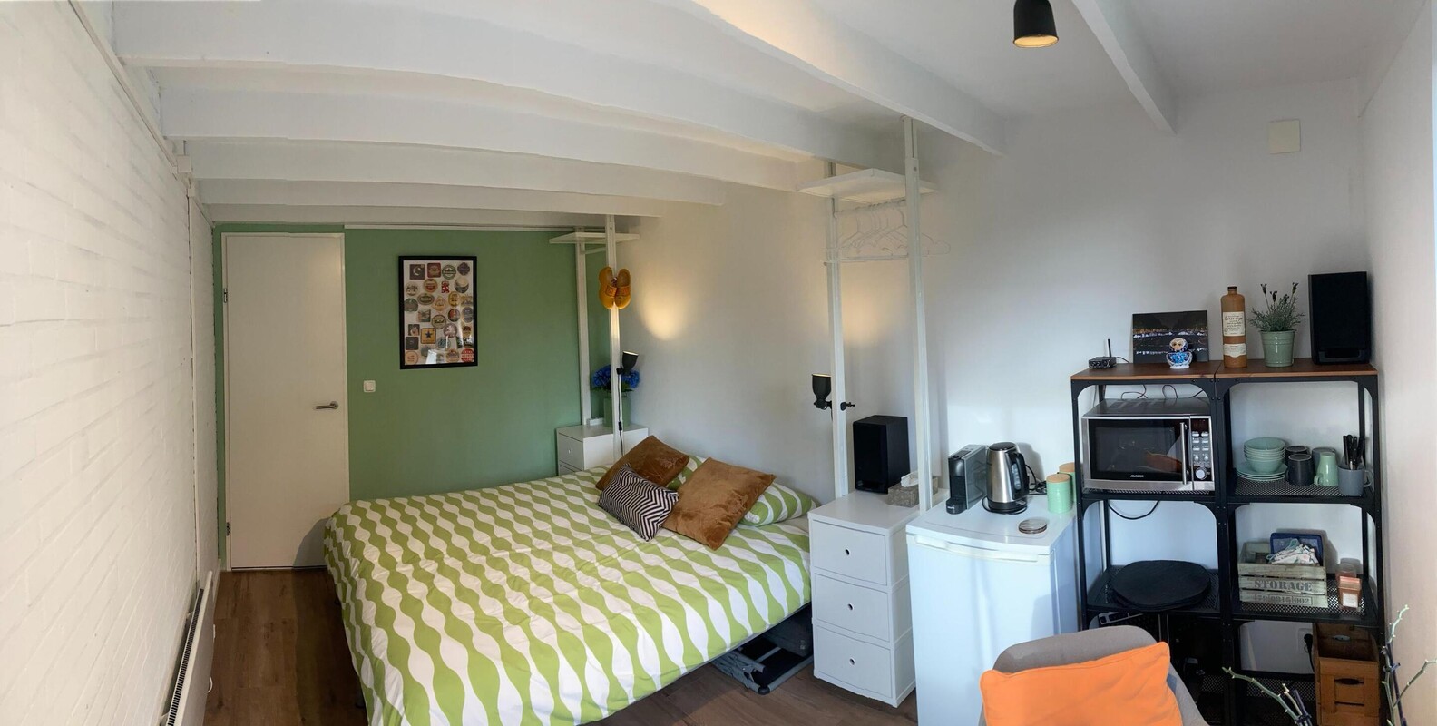  Private Suite(Single Bed)  -  Private suite in Oostzaan  - Gallery -  1