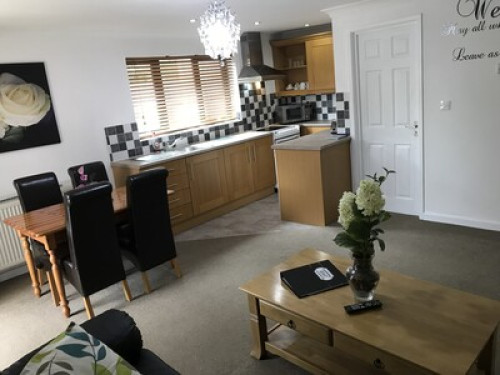 Self contained 1 bed annex. - Gallery - 8