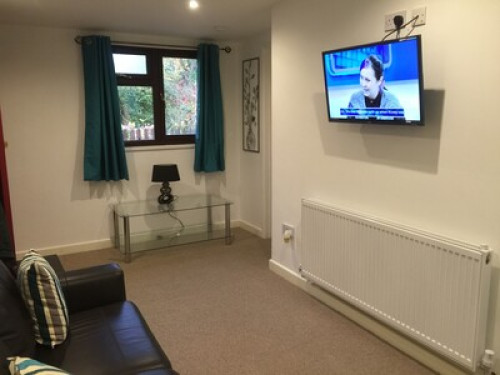 Self contained 1 bed annex. - Gallery - 10