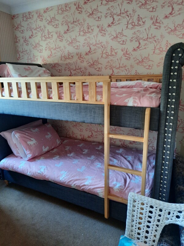 Room 1(Full Room) - Beautiful private accommodation - Gallery - 1