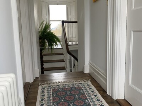 Period House in Scenic Village - Gallery - 9