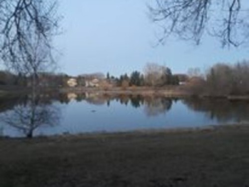 Attractive condo 30 min to U of A