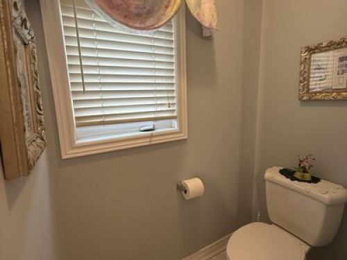 Beautiful, spaceous rooms for rent.