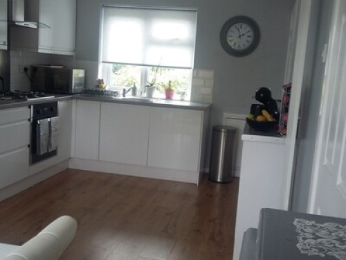experienced-homestay-hosts-cardiff-10349059120240822045542AM