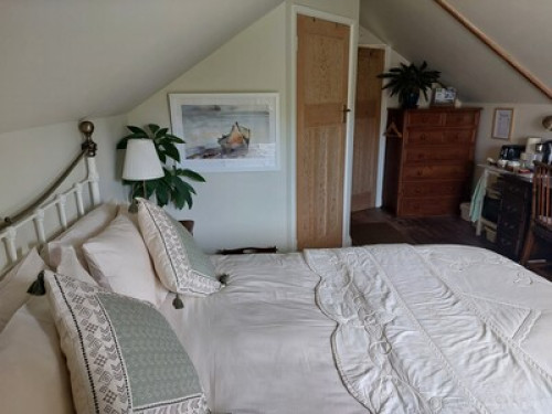 kingsize-ensuite-private-garden-bristol-125991670020240822050023AM