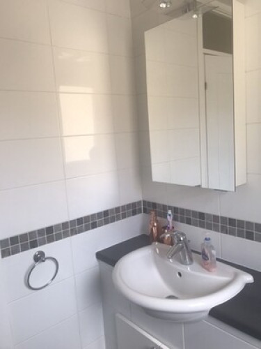 Double Room for a Female Guest - Gallery - 17