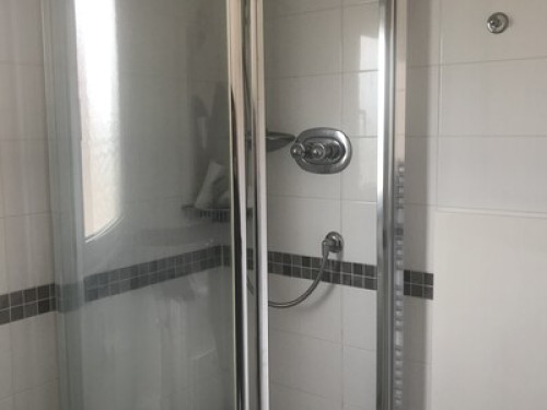 Double Room for a Female Guest - Gallery - 15