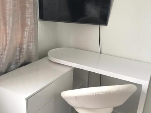 Double Room for a Female Guest - Gallery - 18