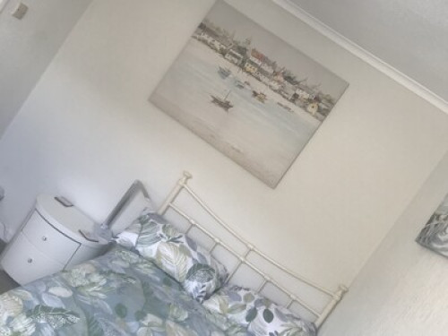 Double Room for a Female Guest - Gallery - 11
