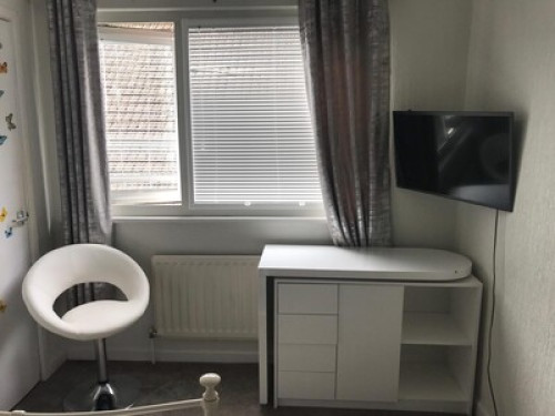 Double Room for a Female Guest - Gallery - 16
