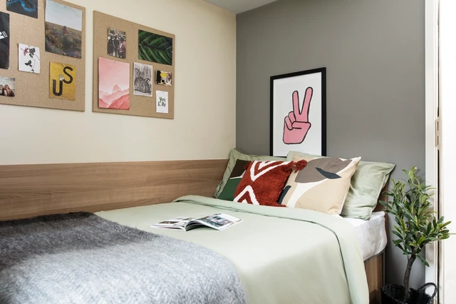 Standard Double Non En-Suite: Two Bedroom Flat - 1