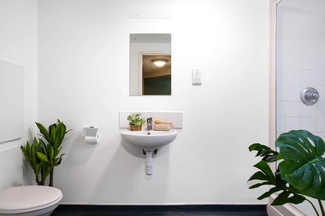  Double Wheelchair Accessible Studio  -  Elizabeth Croll House Unite  - Gallery -  1