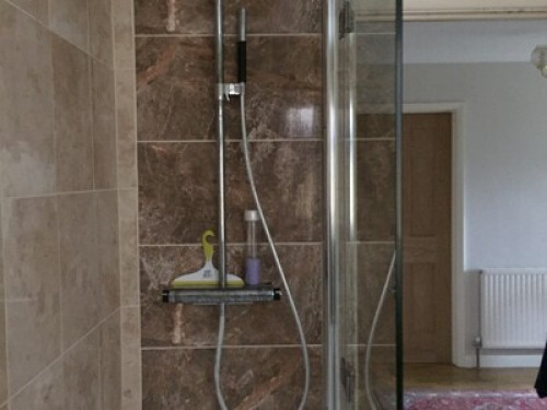 friendly-family-in-pretty-cotswold-birmingham-84889848520240822051435AM
