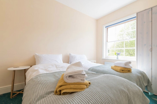 Beautiful home, spacious room - Gallery - 14