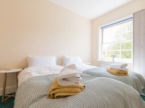 Beautiful home, spacious room - Gallery - 13