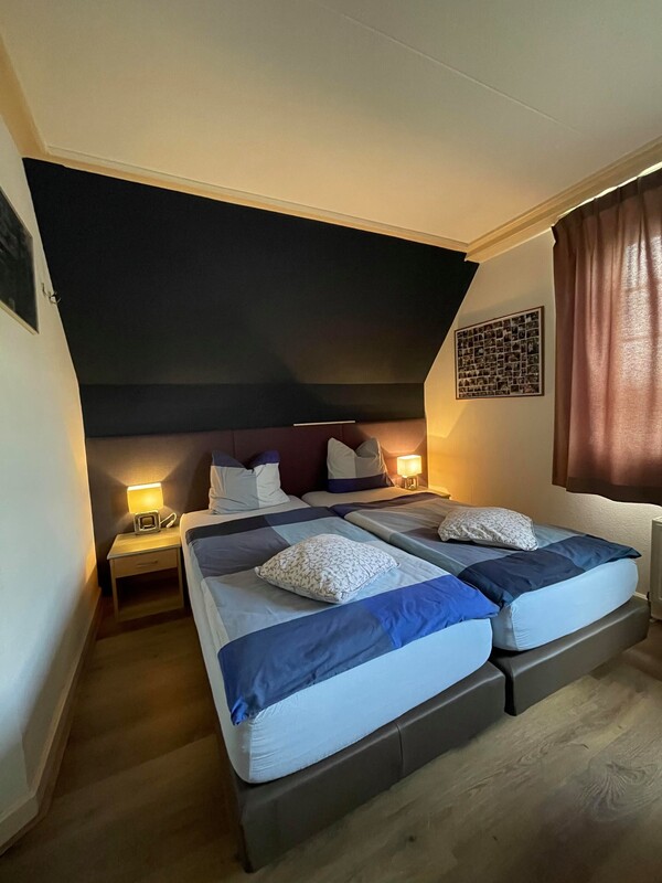 Room Upstairs(Single Bed) - Room, studio, chalet on a peninsula - Gallery - 1