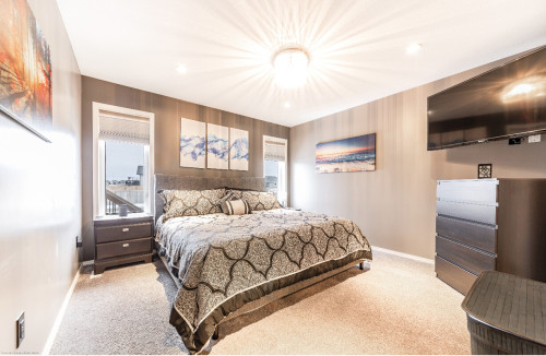 Modern/2bed/garage/King/Queen bed 