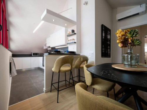 Single bedroom, with private bathroom and balcony, in 3-bedroom apartment - Gallery - 10