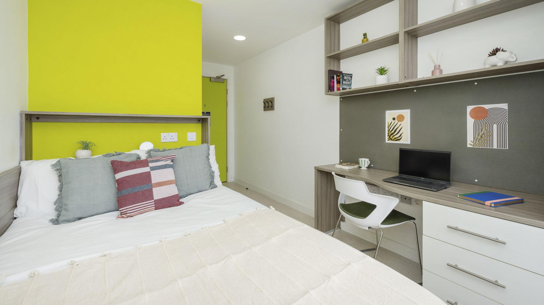 Platinum 2 Bed Flat - Foundry Courtyard - Gallery - 1