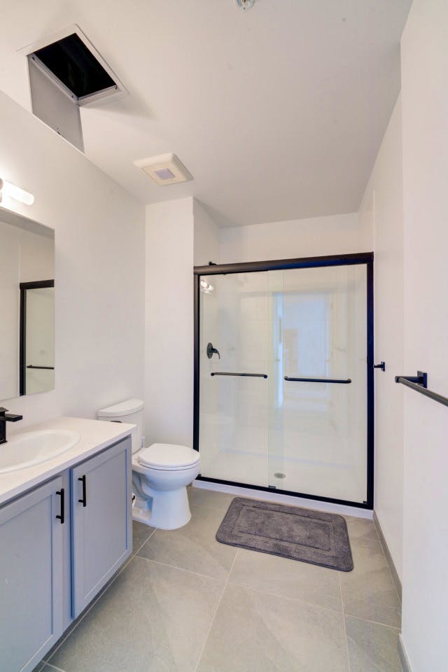  Furnished Room In Shared 3Bd 2Ba  -  Gorgeous 3 bed 2 ba in South End nearby New Bern Station  - Gallery -  10