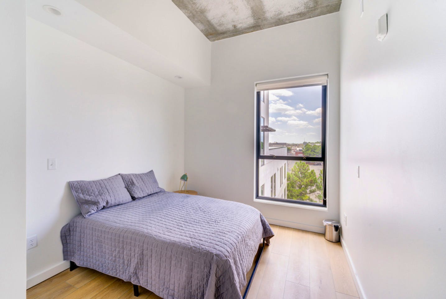  Furnished Room In Shared 3Bd 2Ba  -  Gorgeous 3 bed 2 ba in South End nearby New Bern Station  - Gallery -  21