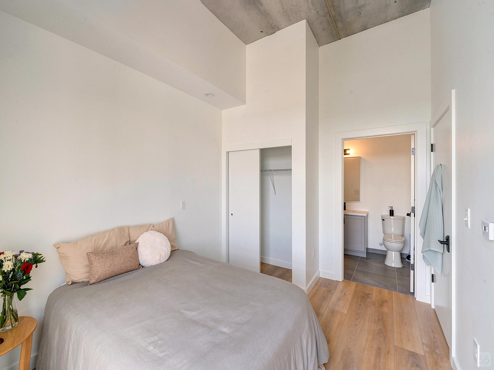 Ensuite Furnished Room In Shared 3Bd 2Ba - Gorgeous 3 bed 2 ba in South End nearby New Bern Station - Gallery - 27