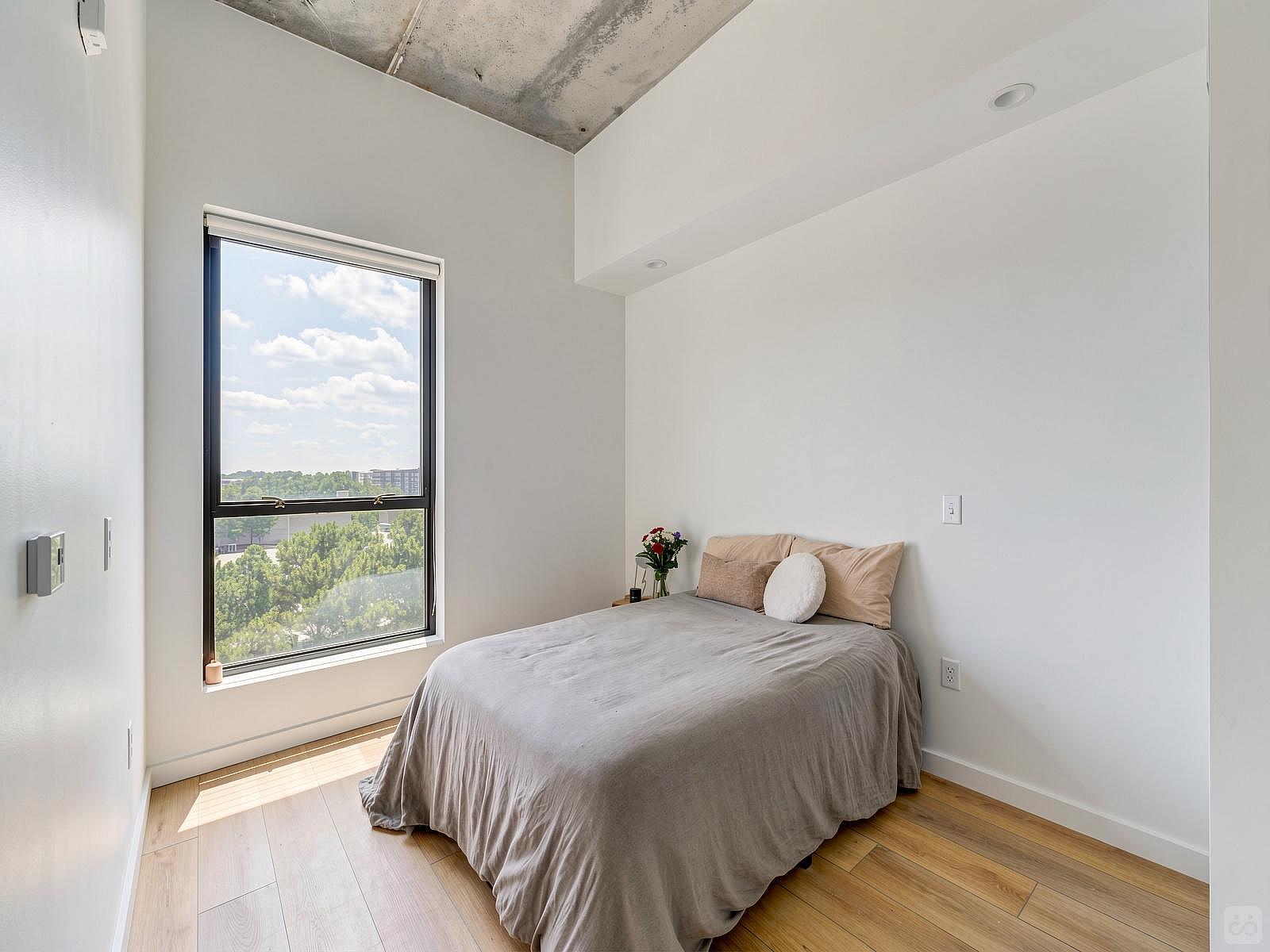 Ensuite Furnished Room In Shared 3Bd 2Ba - Gorgeous 3 bed 2 ba in South End nearby New Bern Station - Gallery - 26