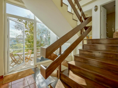Vibrant Nature-Inspired Coliving & Coworking in Scenic Carvoeira