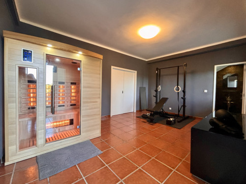 Vibrant Nature-Inspired Coliving & Coworking in Scenic Carvoeira