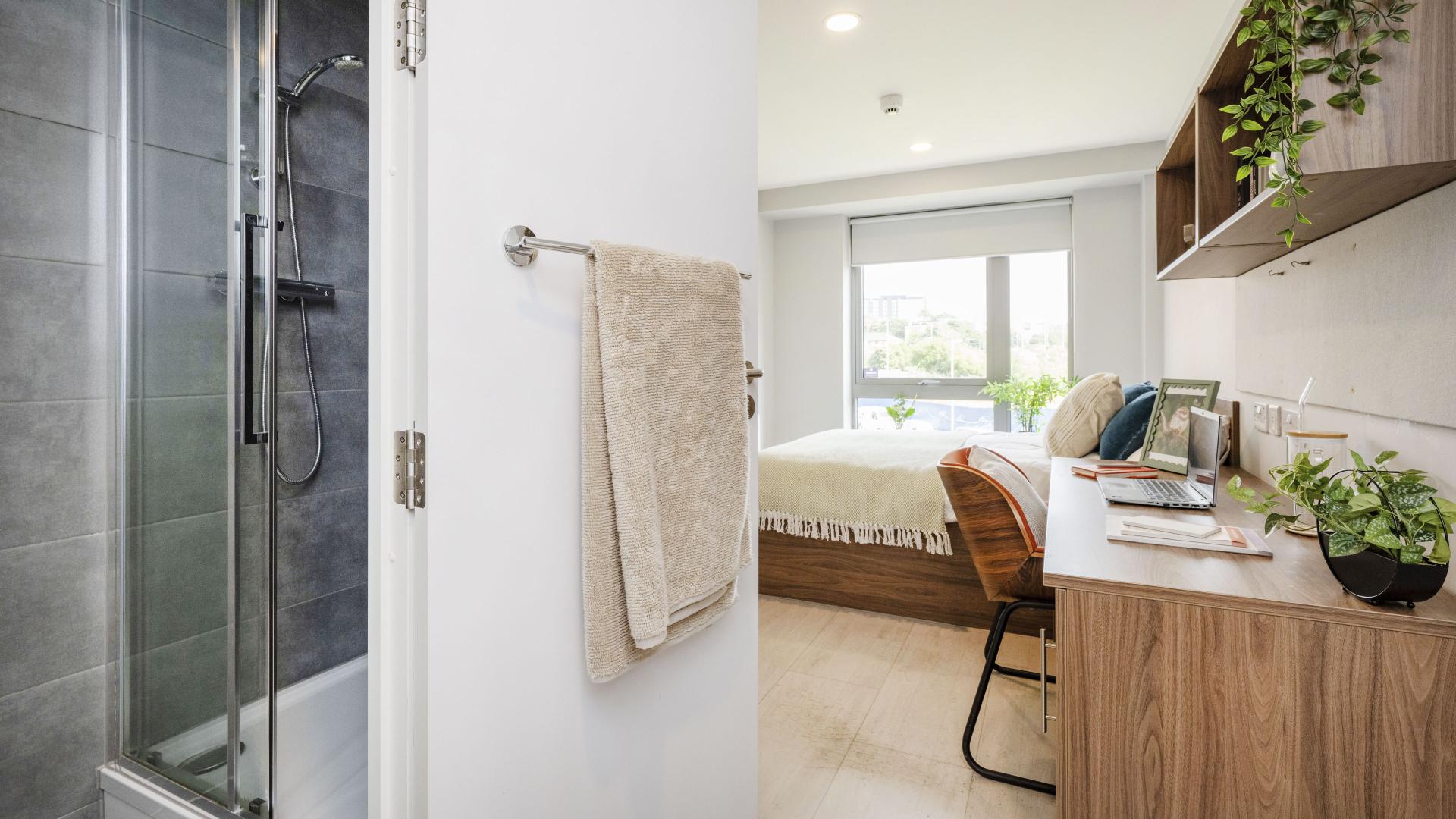 Classic En-Suite - 7