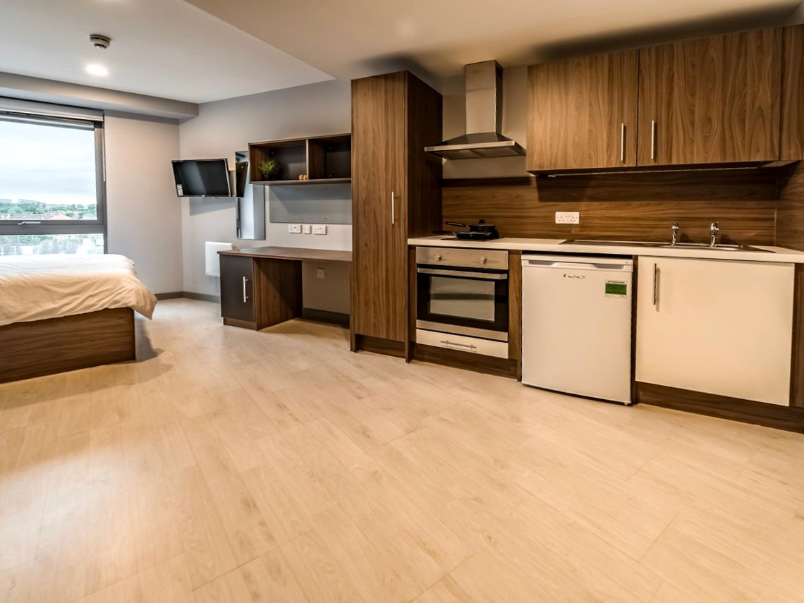  Premium Tower Studio  -  Scotway House  - Gallery -  1