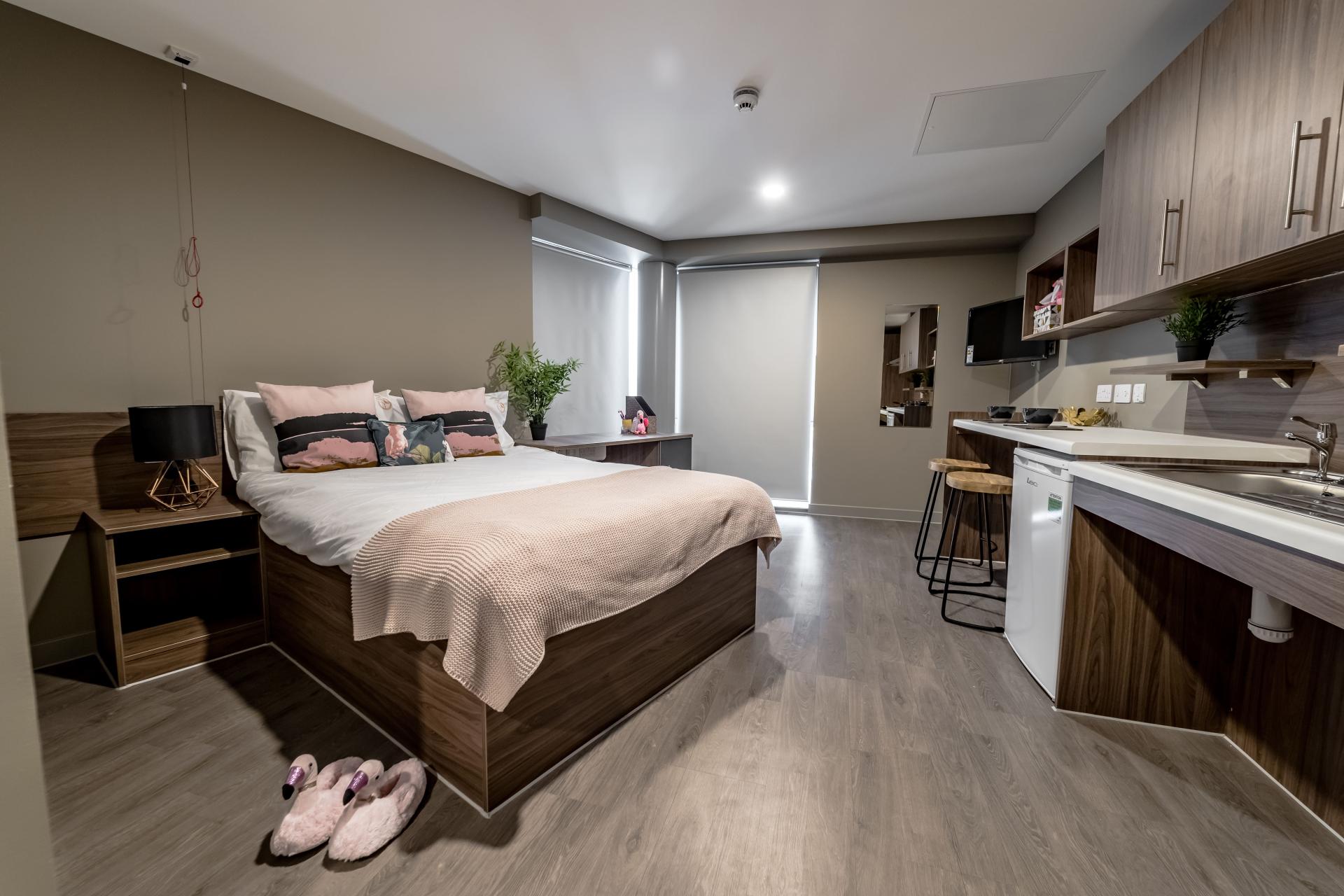  Premium Tower Studio  -  Scotway House  - Gallery -  7