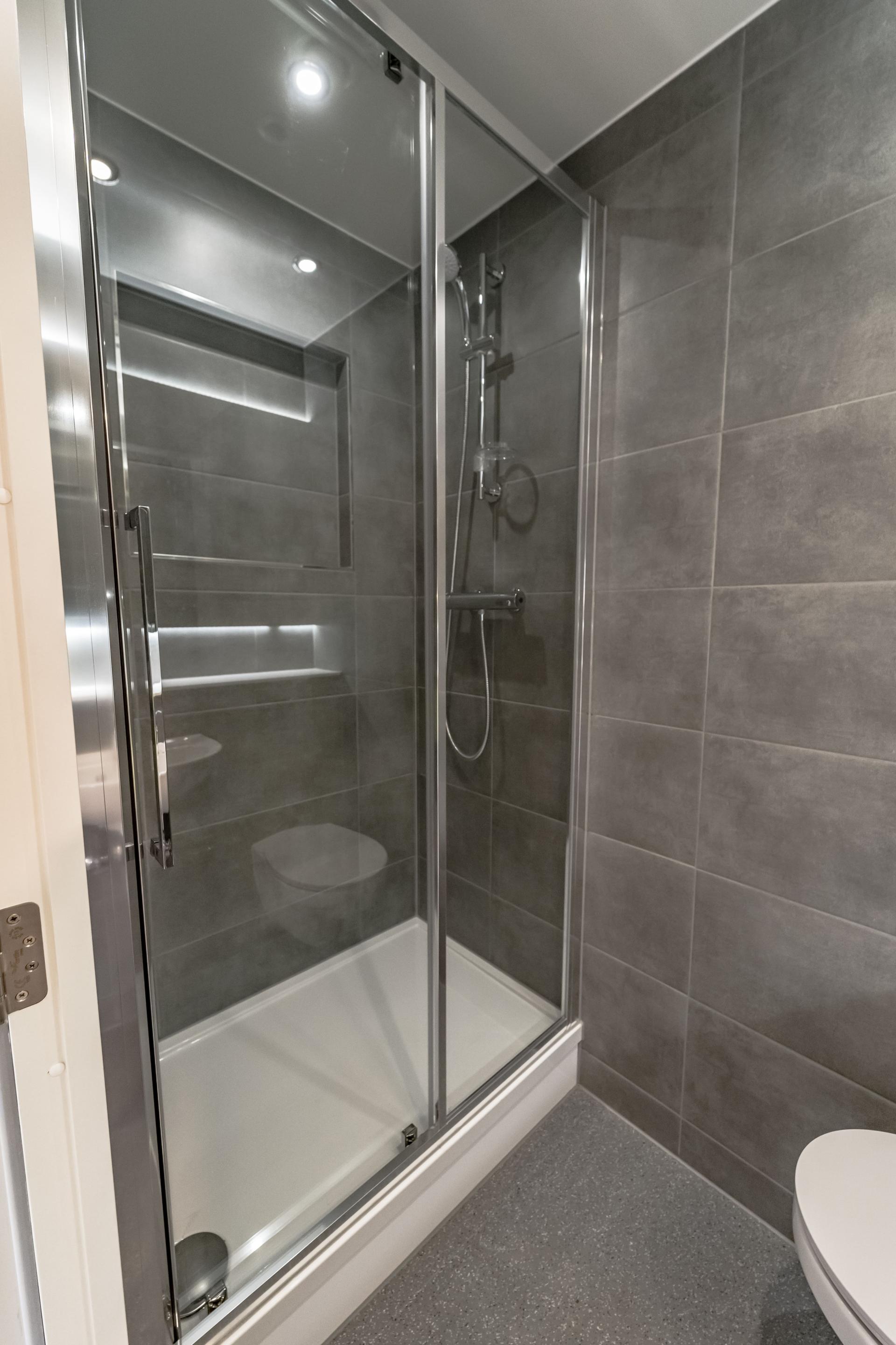  Deluxe Tower Studio  -  Scotway House  - Gallery -  17