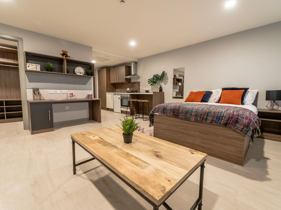  Penthouse Studio  -  Scotway House  - Gallery -  7