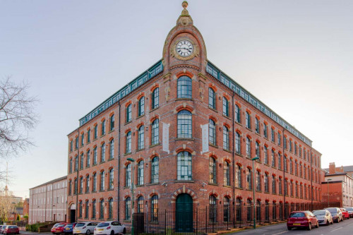 Homes for students Nottingham square
