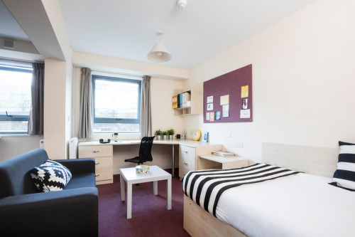 Blithehale Court Unite - Gallery - 20