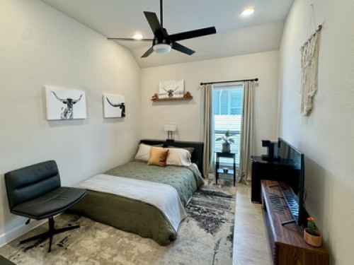 Private 1 Bed/1 Bath in Austin, TX!