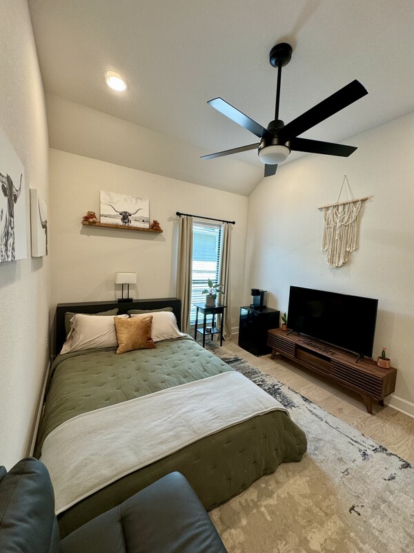 Private Room And Bath(Full Room) - 1