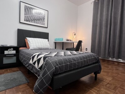 Cozy Retreat; Trendy Neighbourhood - Gallery - 42
