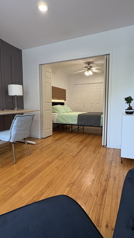  Suite & Lounge(Full Room)  -  Cozy Retreat; Trendy Neighbourhood  - Gallery -  1