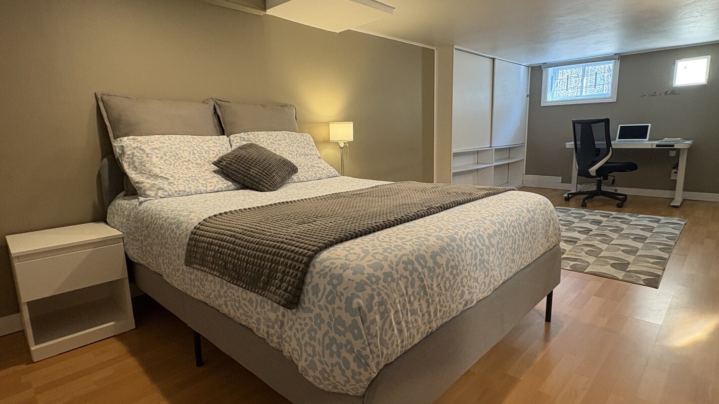  La Vita E Bella (Single Bed)  -  Cozy Retreat; Trendy Neighbourhood  - Gallery -  1