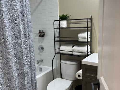 Spacious Private Studio Apartment