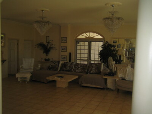 chilled and relaxed family in oz