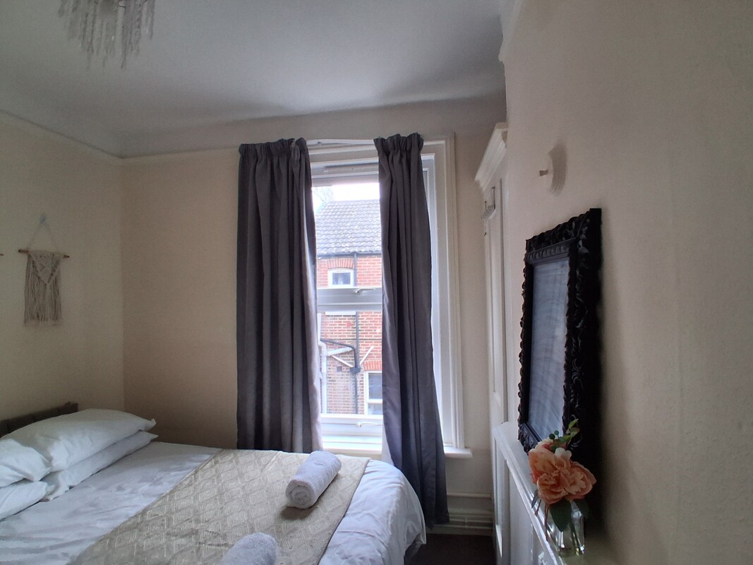 Sunshine Room(Single Bed) - 1