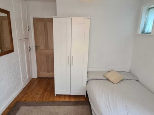 Family home in heart of Alton - Gallery - 8