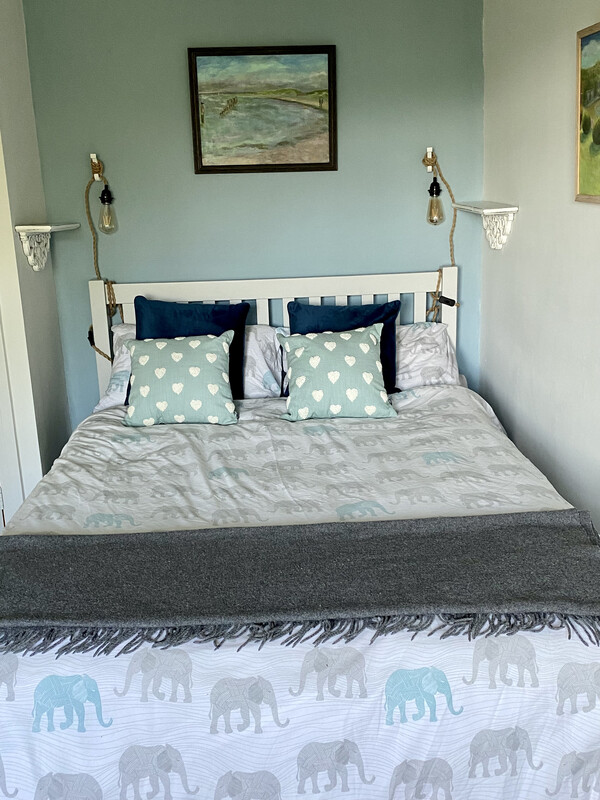  Bedroom 1(Single Bed)  -  Lovely Annexe in Frome House  - Gallery -  1