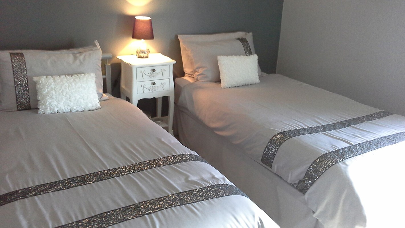  Room(Full Room)  -  A Room For All Reasons  - Gallery -  1