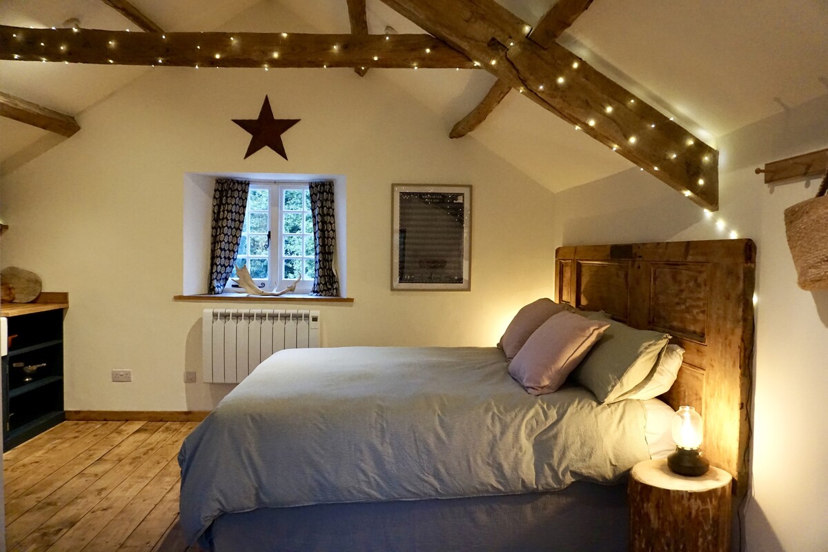 Coach House - Grooms Room(Single Bed) - 1