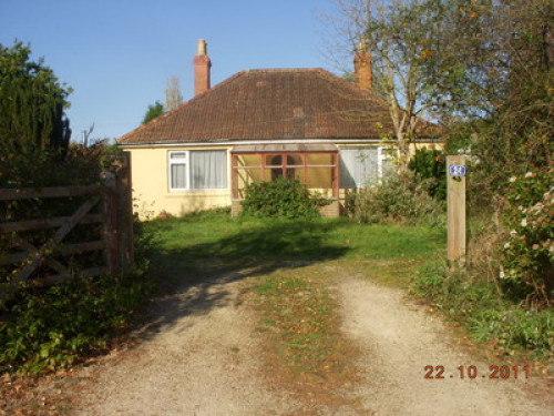Quiet, village stay with fun family