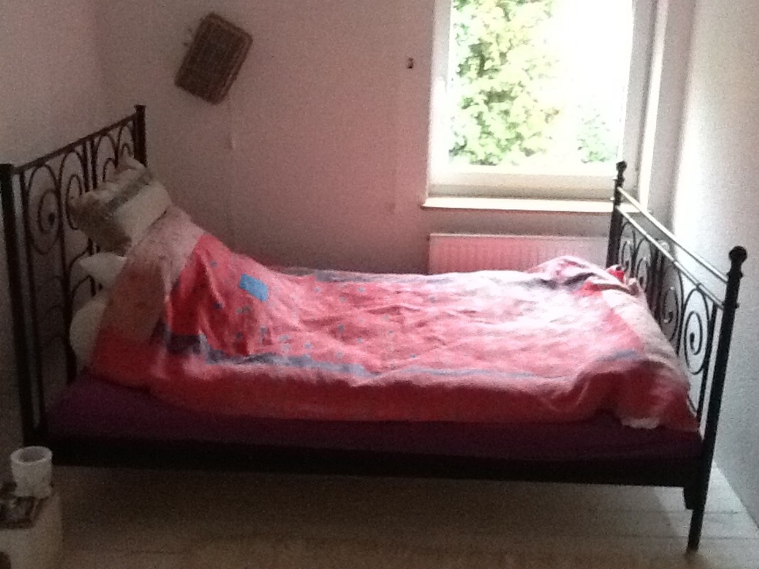 Bedroom Towards The Forest(Single Bed) - 1